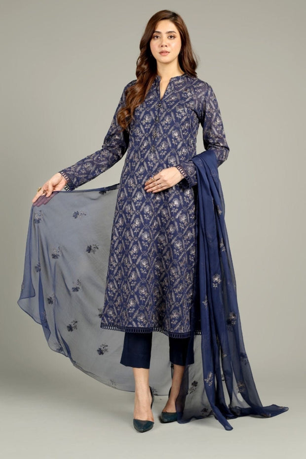 3 Pcs women’s unstitched Winter embroidered suit