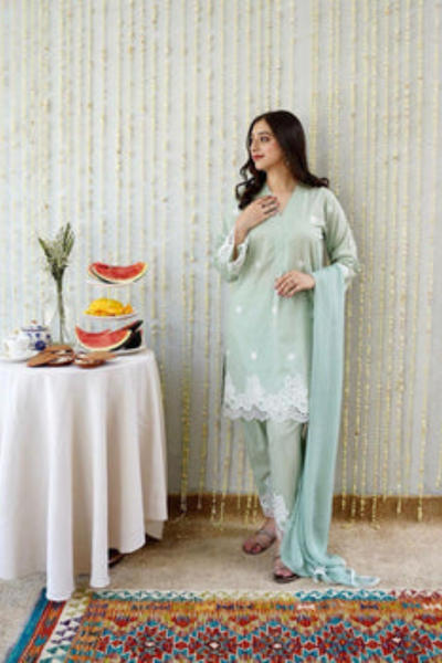 EMBROIDERED 3PC LAWN EMBROIDERED DRESS WITH CHIFFON EMBROIDERED DUPATTA  IR-206